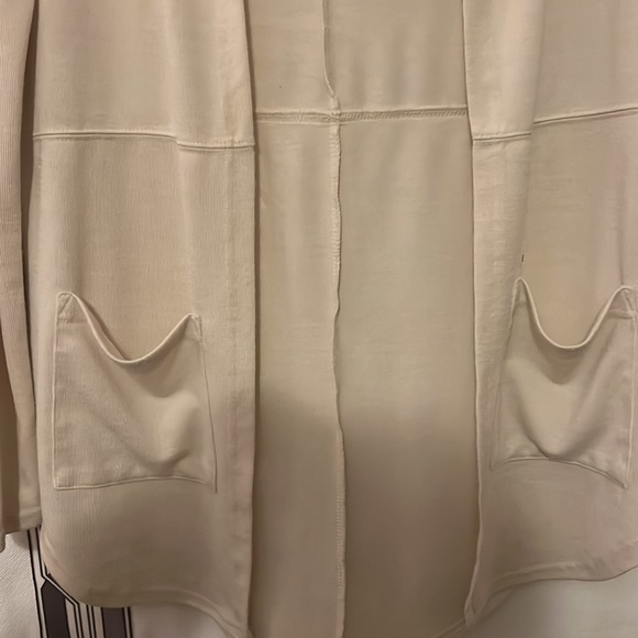MUDD Women’s cardigan- cream long sleeve with pockets and hood - Picture 2 of 4